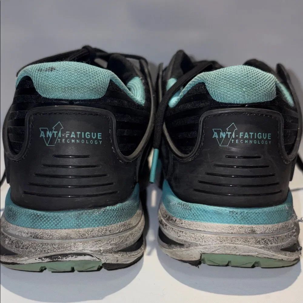 Women’s Timberland steel toed sneaker - Picture 5 of 9